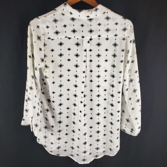 Pleione Erin Utility Shirt Size XS White Black Boho Aztec Print VNeck 1/2 Button - Picture 2 of 10